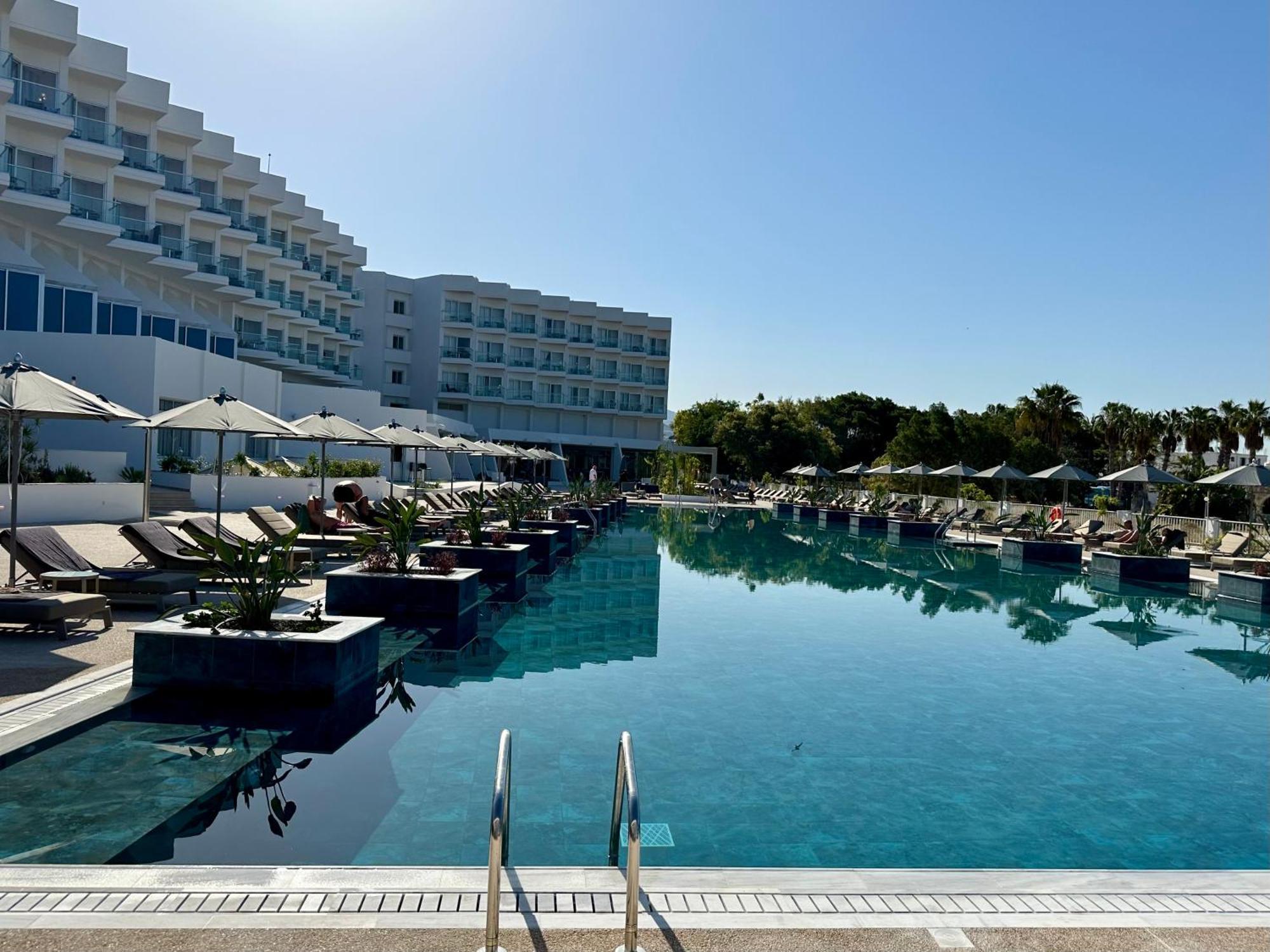 Cali Resort & Spa By Louis Hotels Paphos Exteriör bild